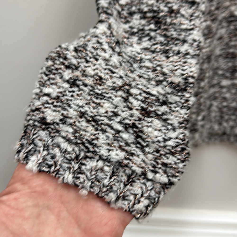 Jack by BB Dakota Black and White Boucle Knit with Copper Metallic Sweater Sz S! - Picture 4 of 7